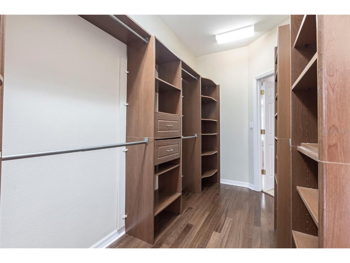 7211 Treymore Court Sarasota FL 34243 A4660006 image29