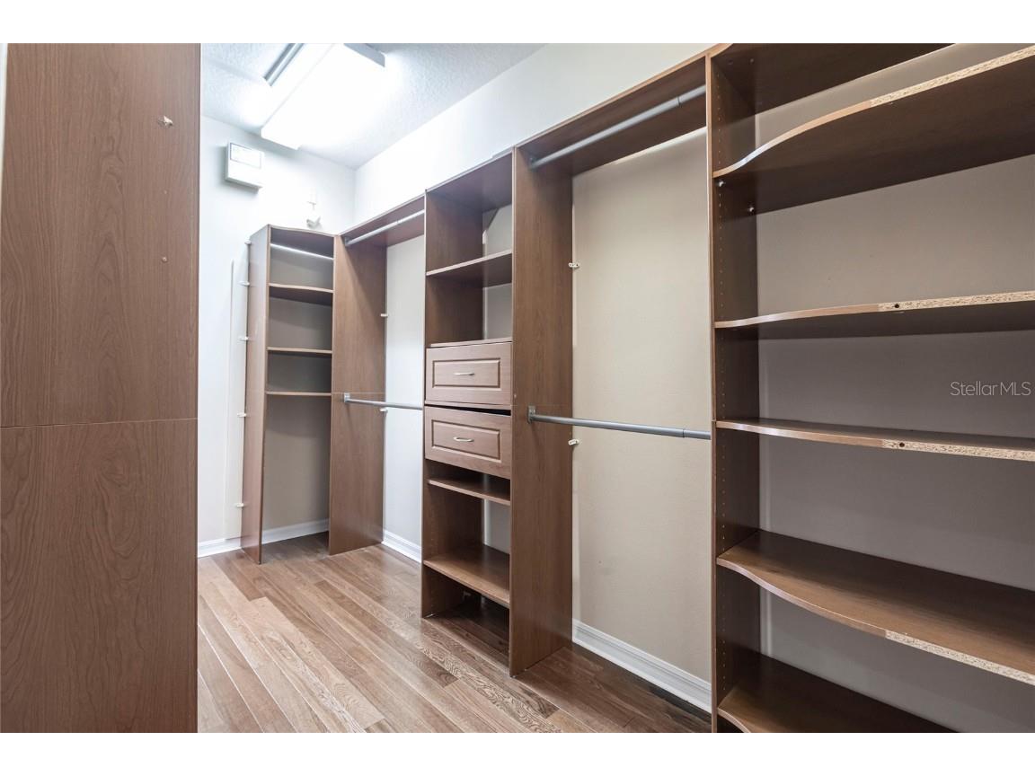 7211 Treymore Court Sarasota FL 34243 A4660006 image30