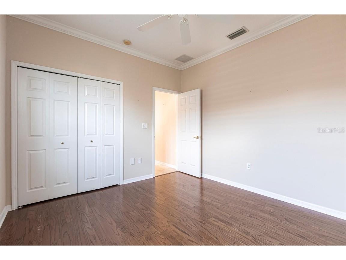 7211 Treymore Court Sarasota FL 34243 A4660006 image36