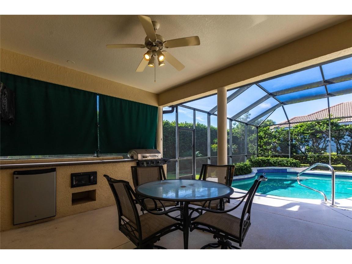 7211 Treymore Court Sarasota FL 34243 A4660006 image46