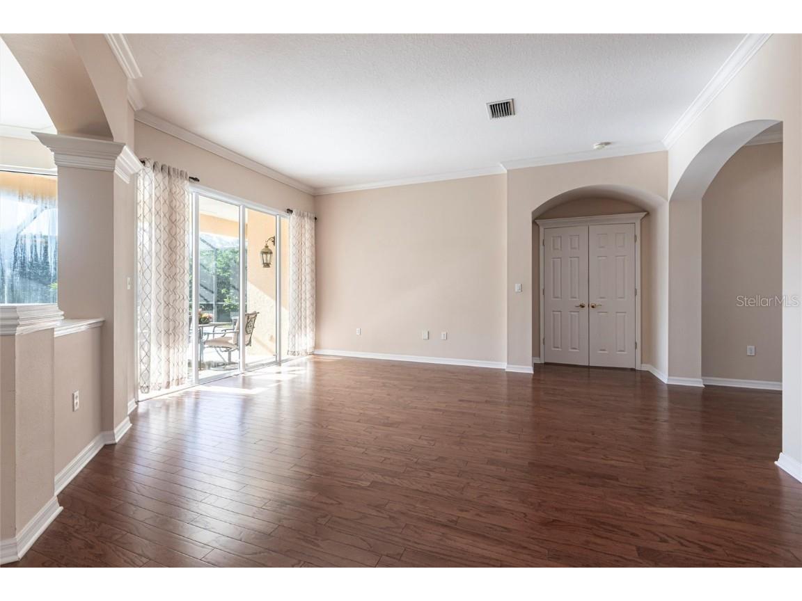 7211 Treymore Court Sarasota FL 34243 A4660006 image9