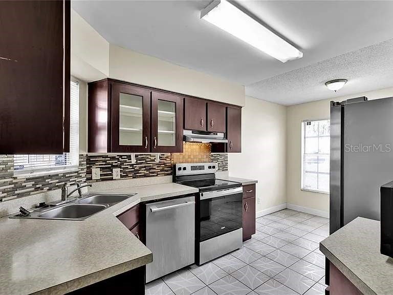 7212 Alston Court Orlando FL 32835 O6390753 image2