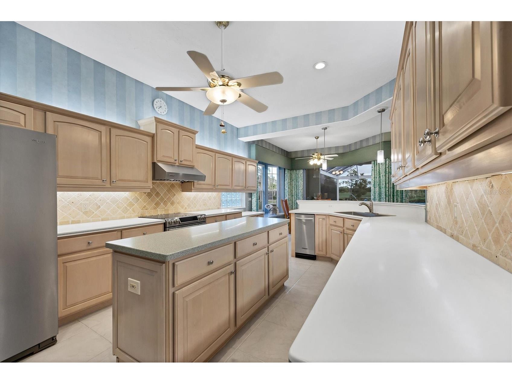 7212 Saint Georges Way University Park FL 34201 A4679085 image16