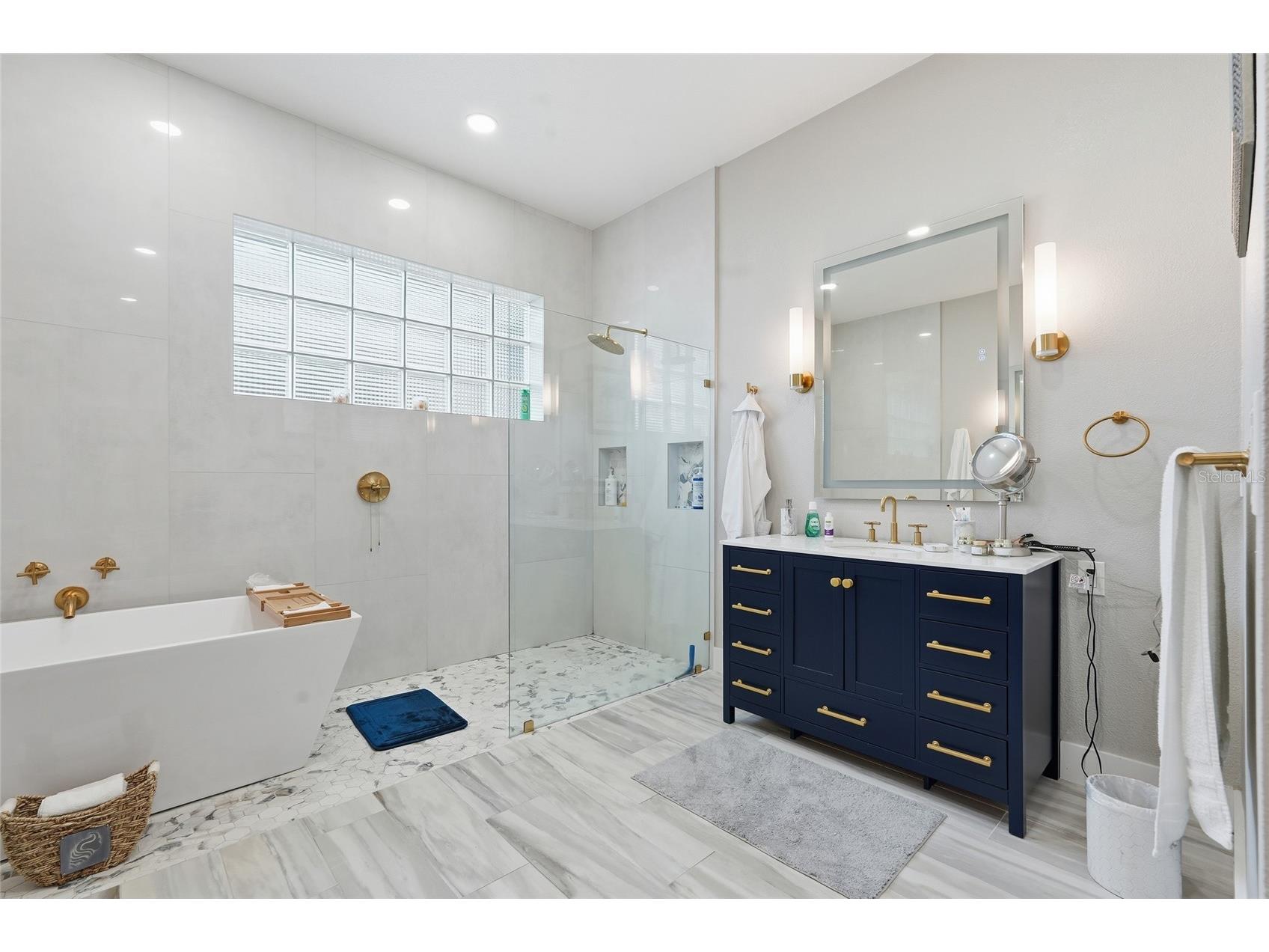 7212 Spur Court Sarasota FL 34243 TB8471095 image31