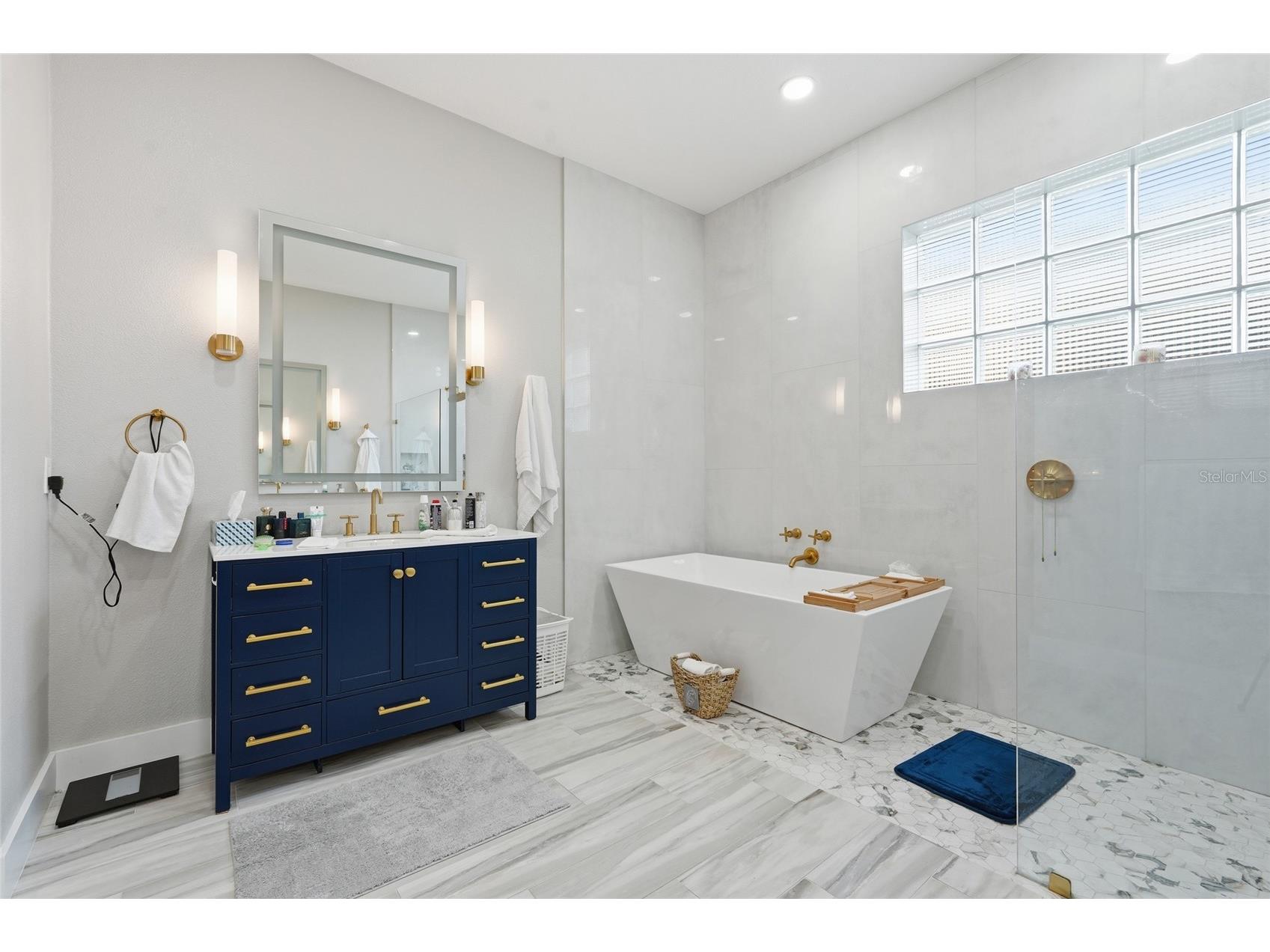 7212 Spur Court Sarasota FL 34243 TB8471095 image32