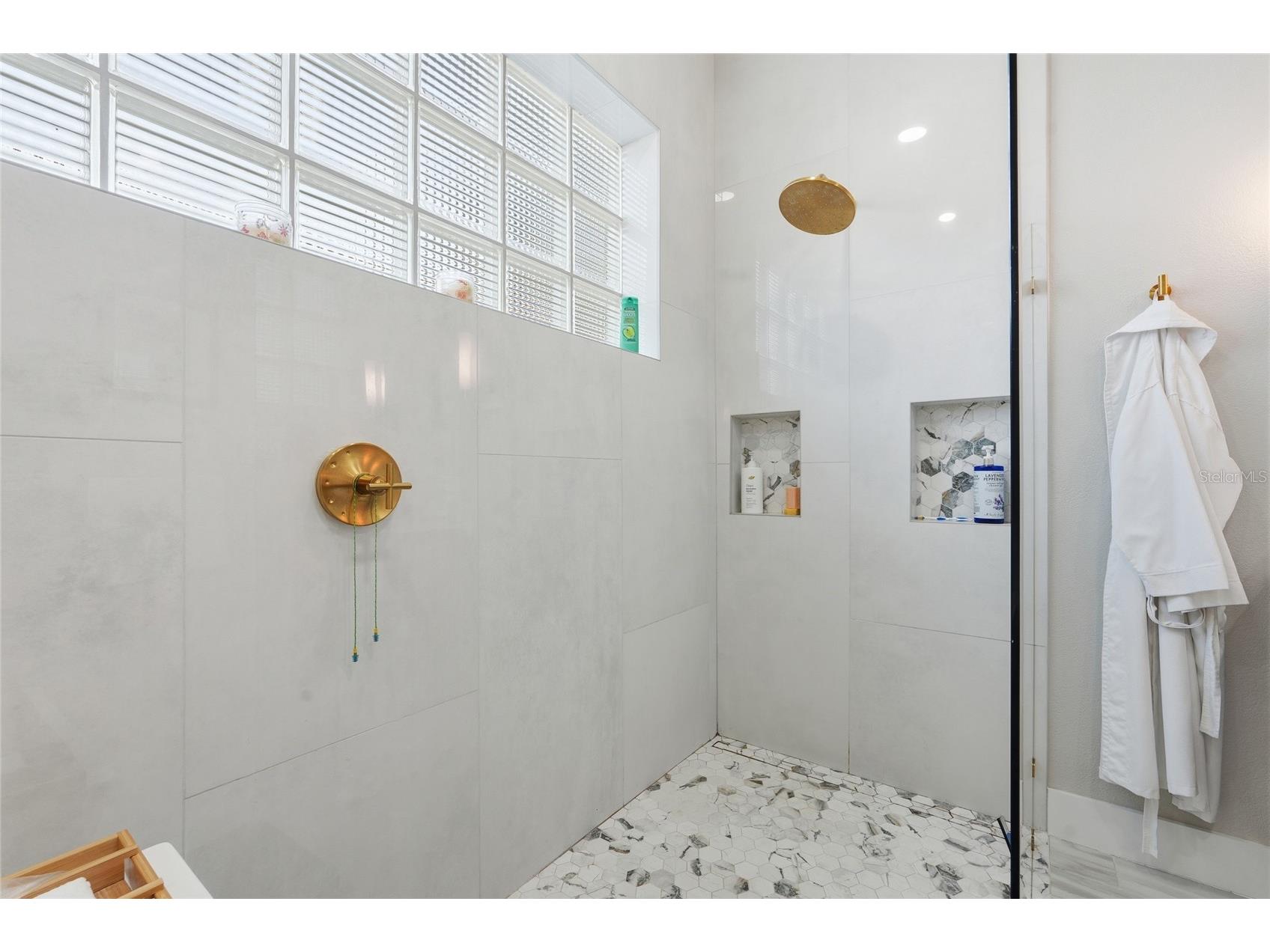 7212 Spur Court Sarasota FL 34243 TB8471095 image33