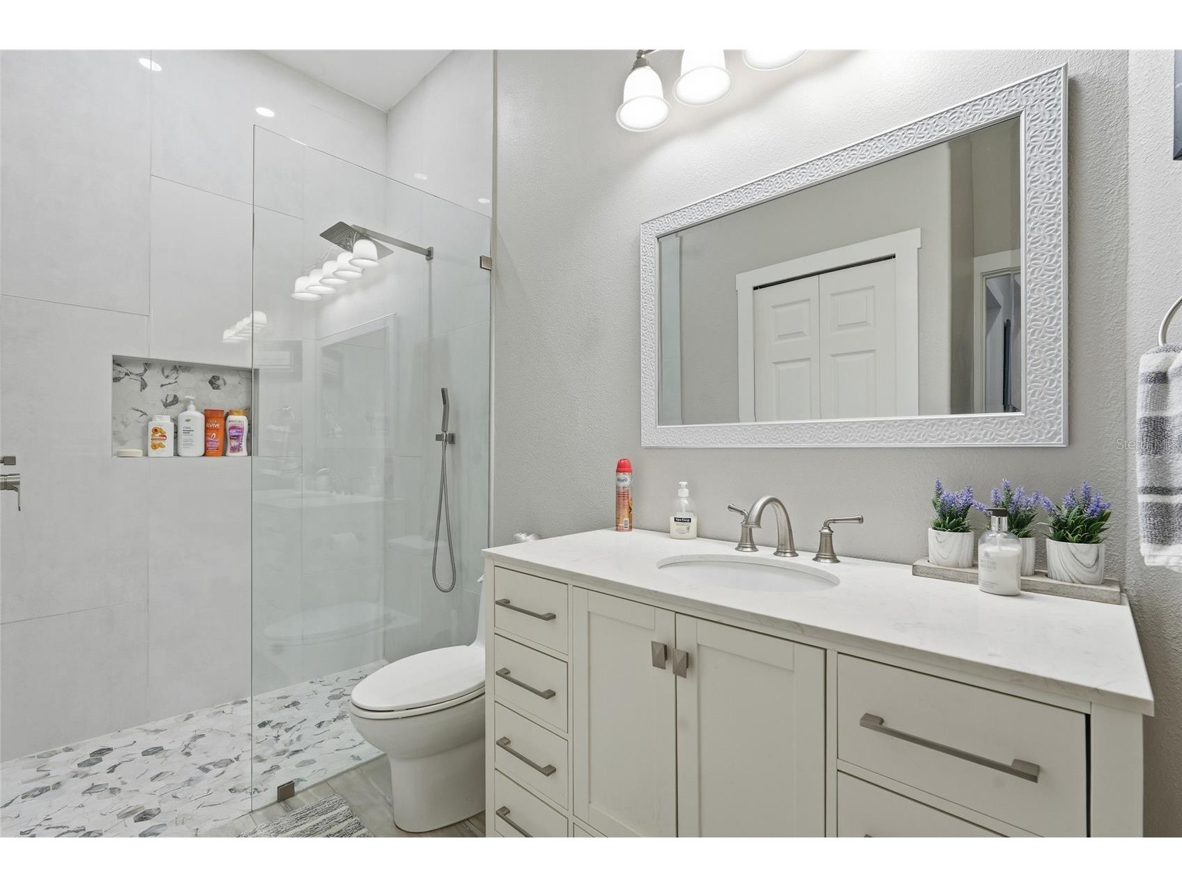 7212 Spur Court Sarasota FL 34243 TB8471095 image38