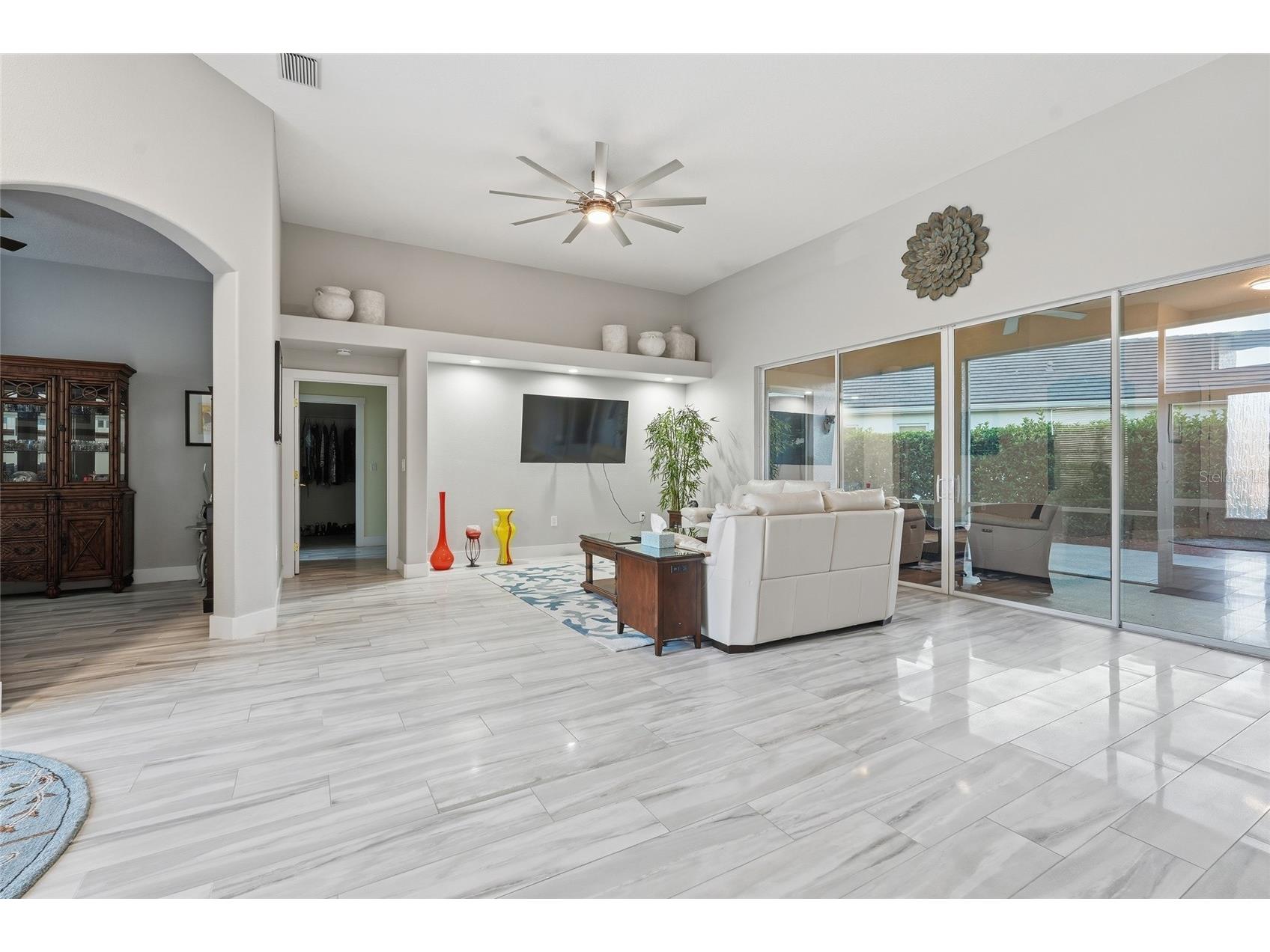 7212 Spur Court Sarasota FL 34243 TB8471095 image9