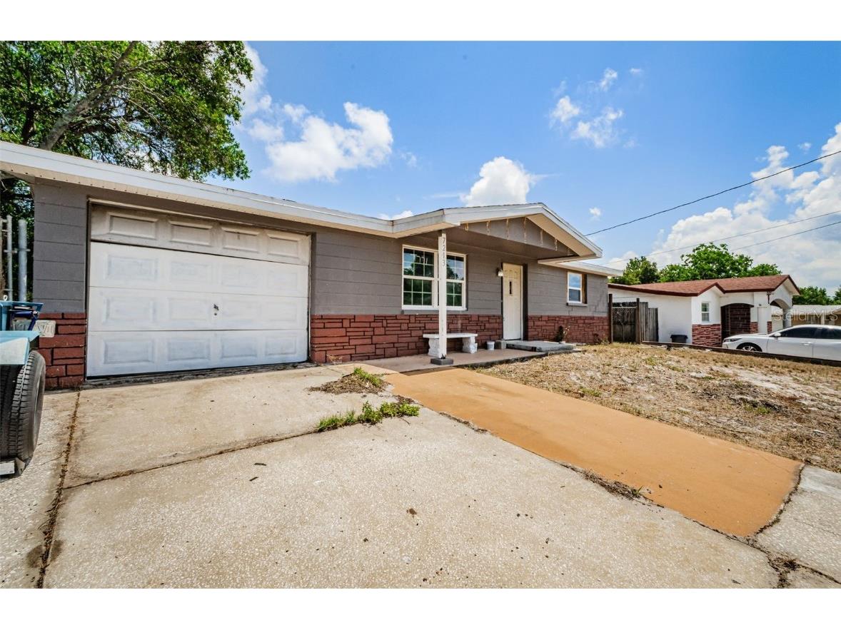 7213 Country Club Drive Hudson FL 34667 W7855708 image1