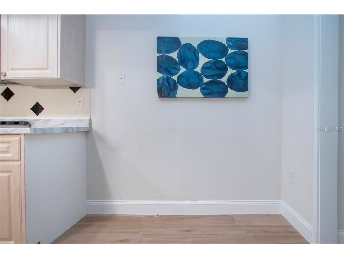 7213 Las Casas Drive Sarasota FL 34243 A4636494 image12