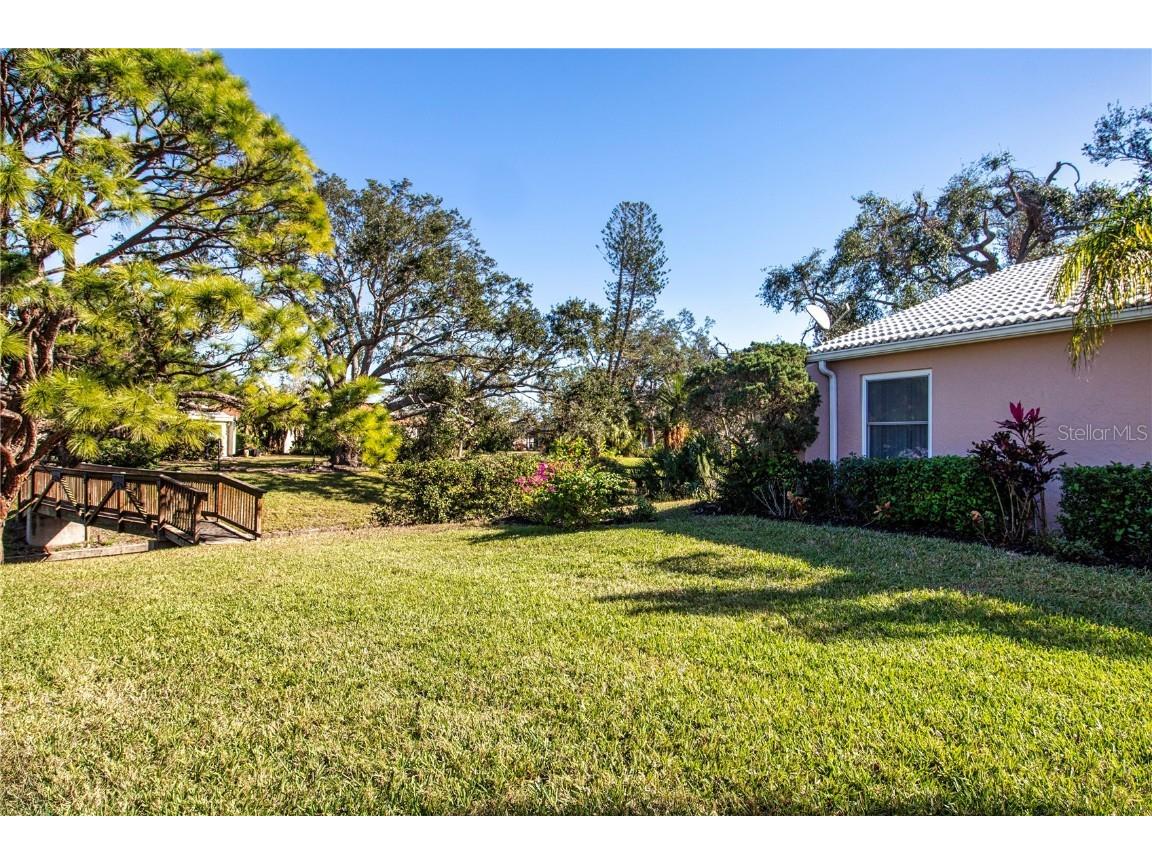 7213 Las Casas Drive Sarasota FL 34243 A4636494 image31