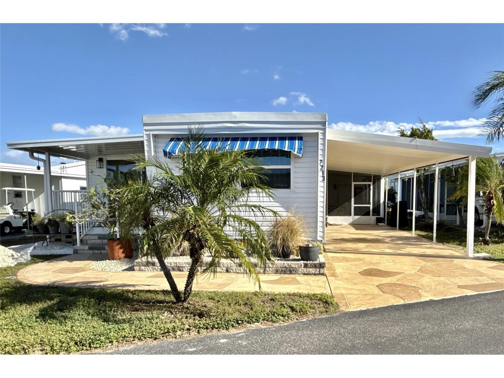 7213 Mount Essex Drive NE #514 Saint Petersburg FL 33702 - TAMPA BAY TB8486305 image1