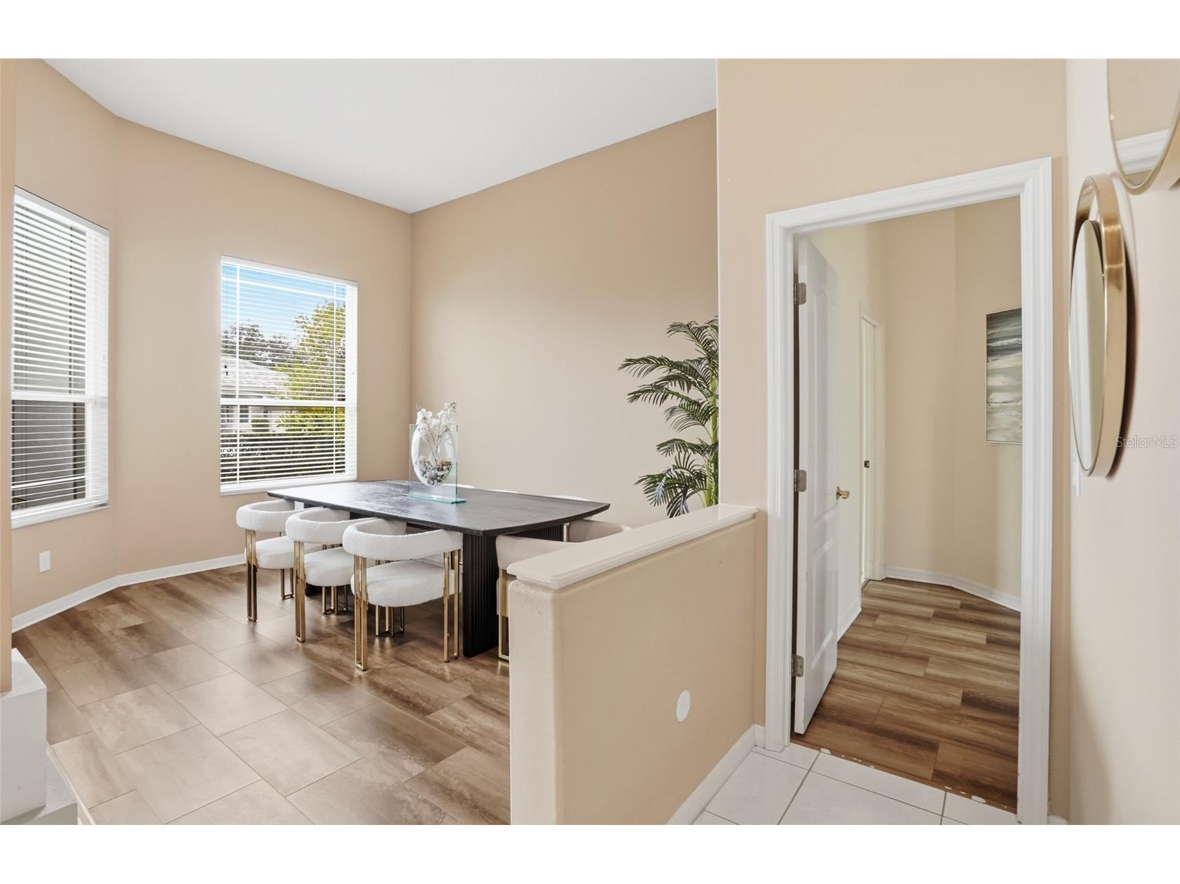 7215 Coachlight Street Sarasota FL 34243 A4683403 image11