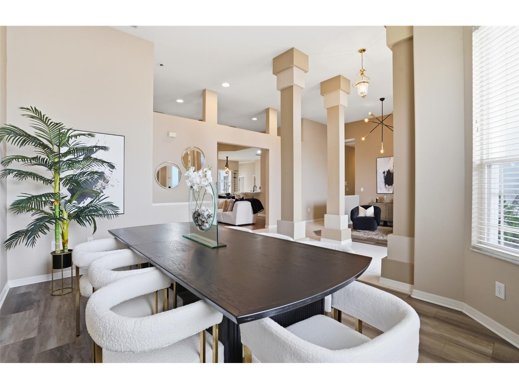 7215 Coachlight Street Sarasota FL 34243 A4683403 image14