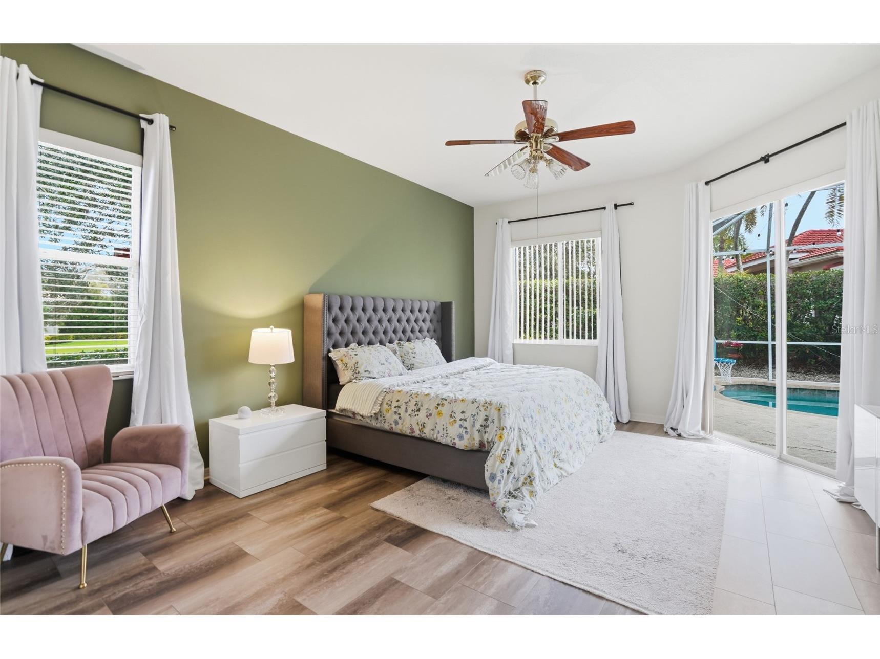 7215 Coachlight Street Sarasota FL 34243 A4683403 image21