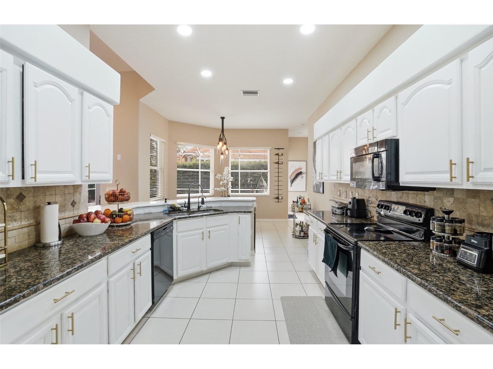 7215 Coachlight Street Sarasota FL 34243 A4683403 image47