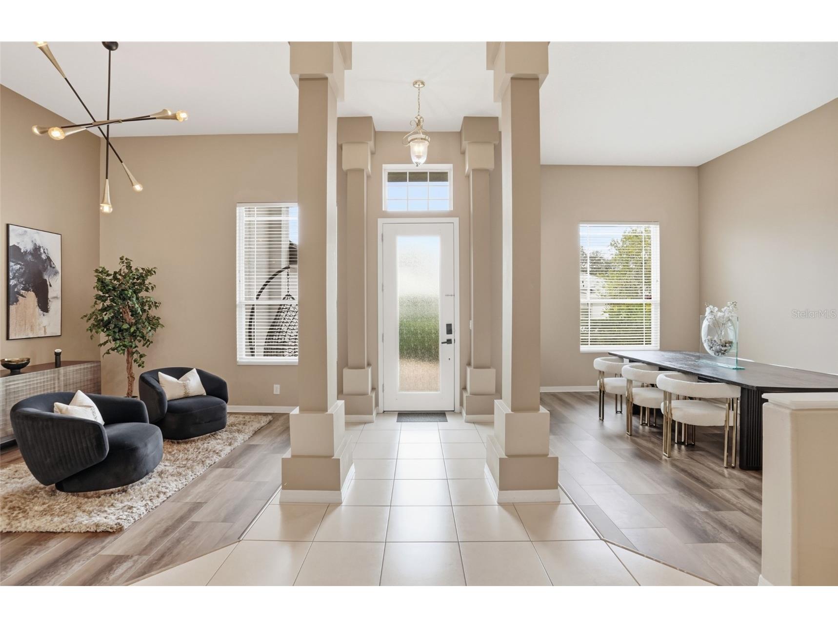 7215 Coachlight Street Sarasota FL 34243 A4683403 image5