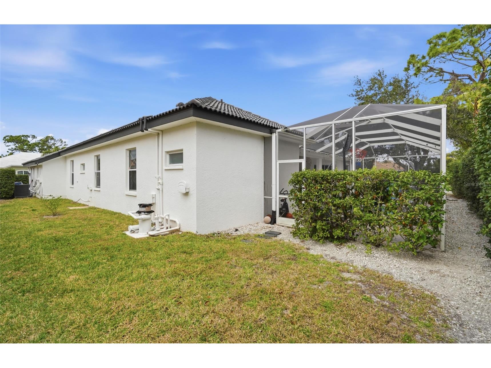 7215 Coachlight Street Sarasota FL 34243 A4683403 image57