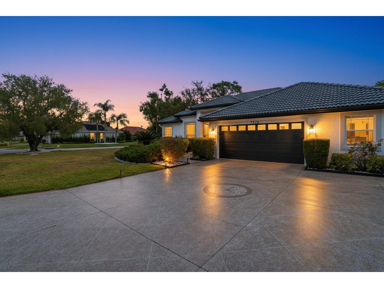 7215 Coachlight Street Sarasota FL 34243 A4683403 image71