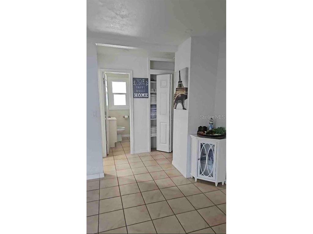 7216 9th Avenue N Saint Petersburg FL 33710 TB8438176 image3