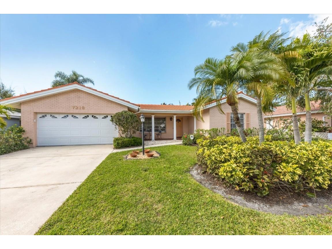 7218 Bounty Drive Sarasota FL 34231 A4560984 image1