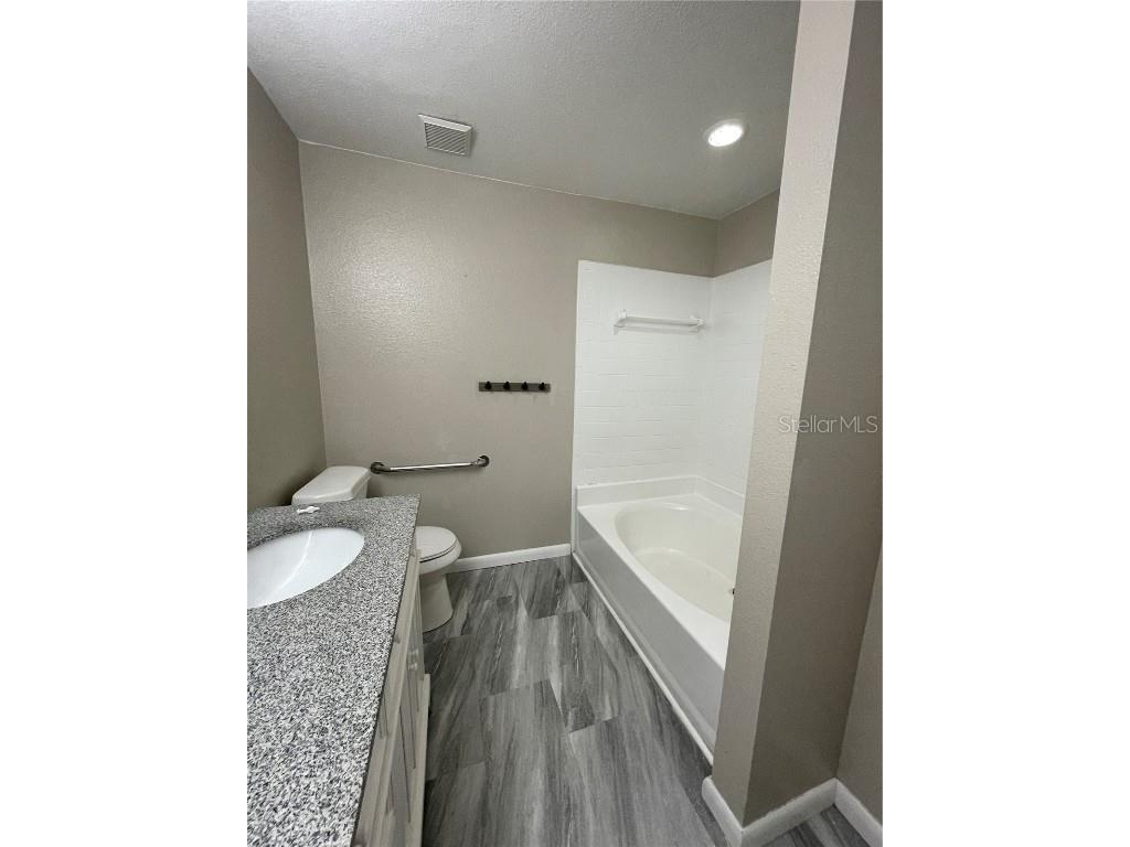 7218 E Bank Dr Tampa FL 33617 TB8453999 image19