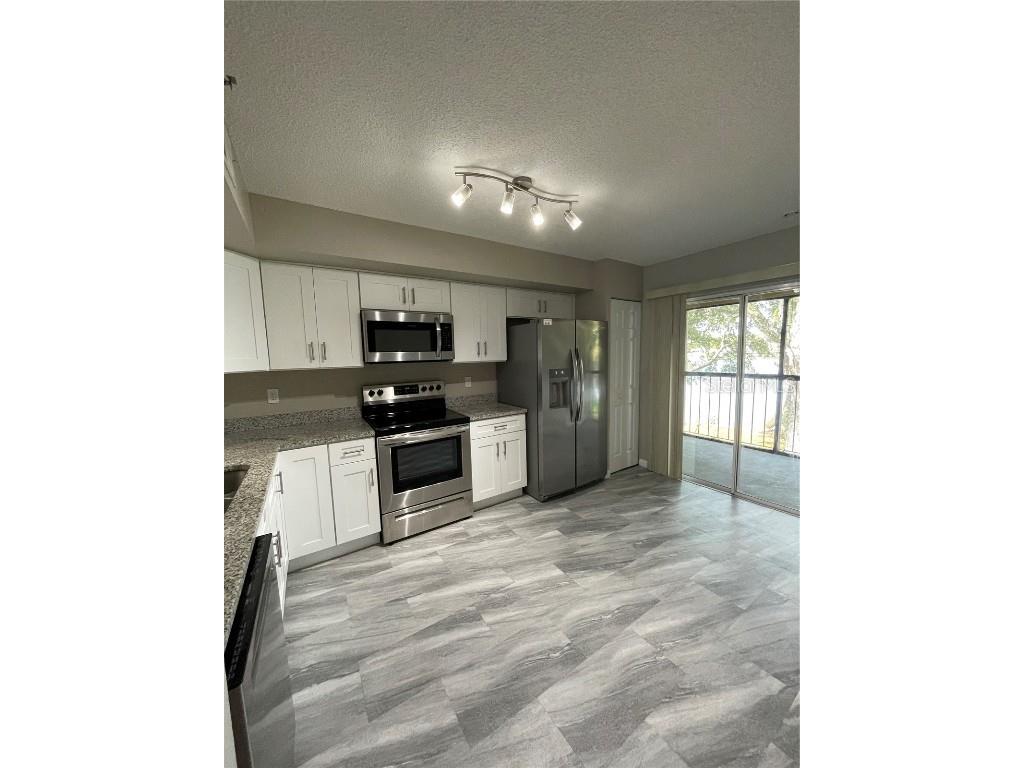 7218 E Bank Dr Tampa FL 33617 TB8453999 image4