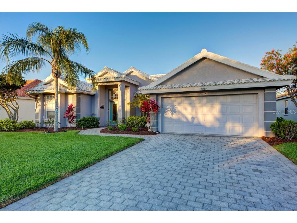 7219 39th Lane E Sarasota FL 34243 A4566439 image1