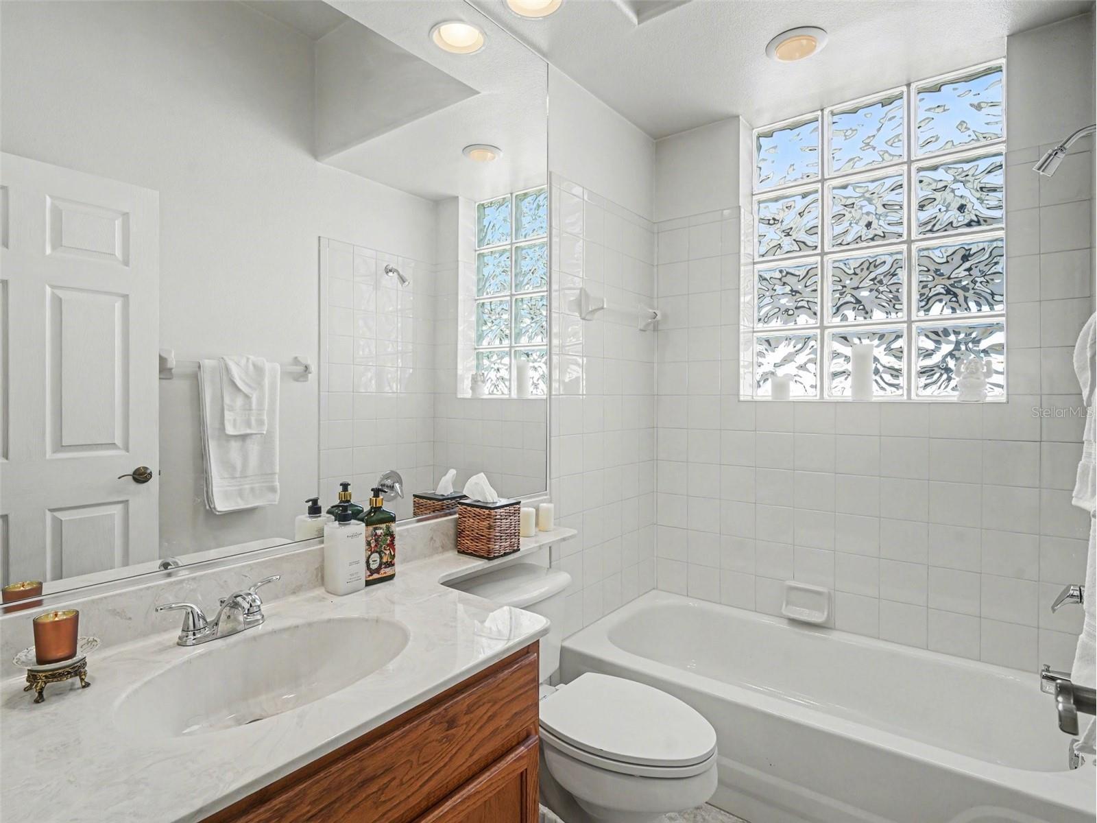 7219 Coachlight Street Sarasota FL 34243 TB8497612 image21