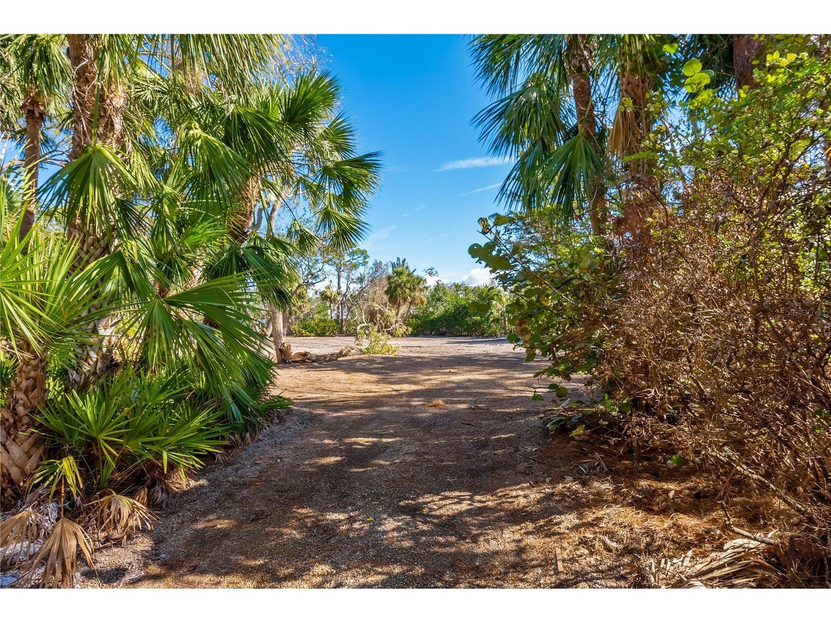 7219 Pine Needle Road Sarasota FL 34242 - HERON LAGOON A4695592 image6