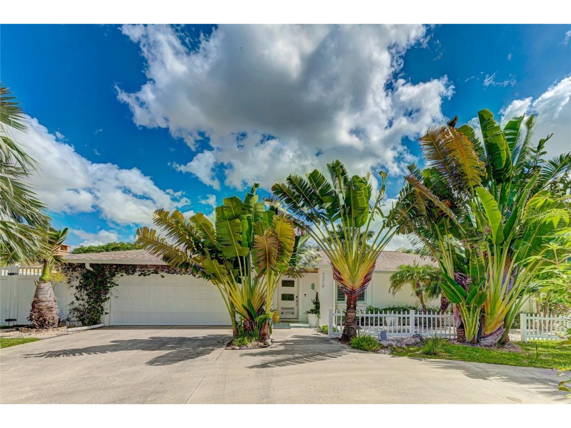 7219 Westmoreland Drive Sarasota FL 34243 A4589405 image1