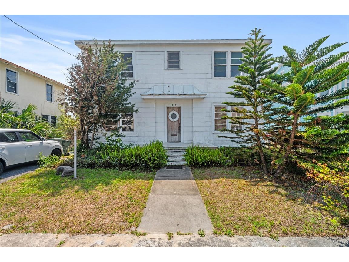 722 Davis Street Daytona Beach FL 32118 V4941855 image1