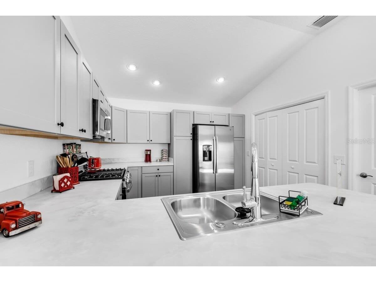 722 Joseph Way The Villages FL 34762 G5112082 image14