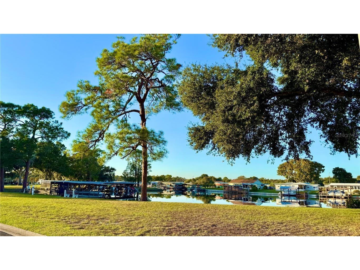 722 Landry Lane Tavares FL 32778 - HARRIS CHAIN OF LAKES G5105160 image2