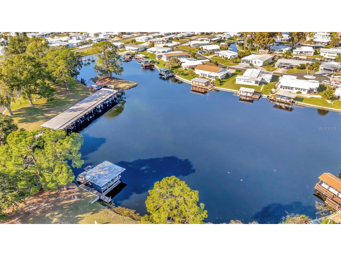 722 Landry Lane Tavares FL 32778 - HARRIS CHAIN OF LAKES G5105160 image5