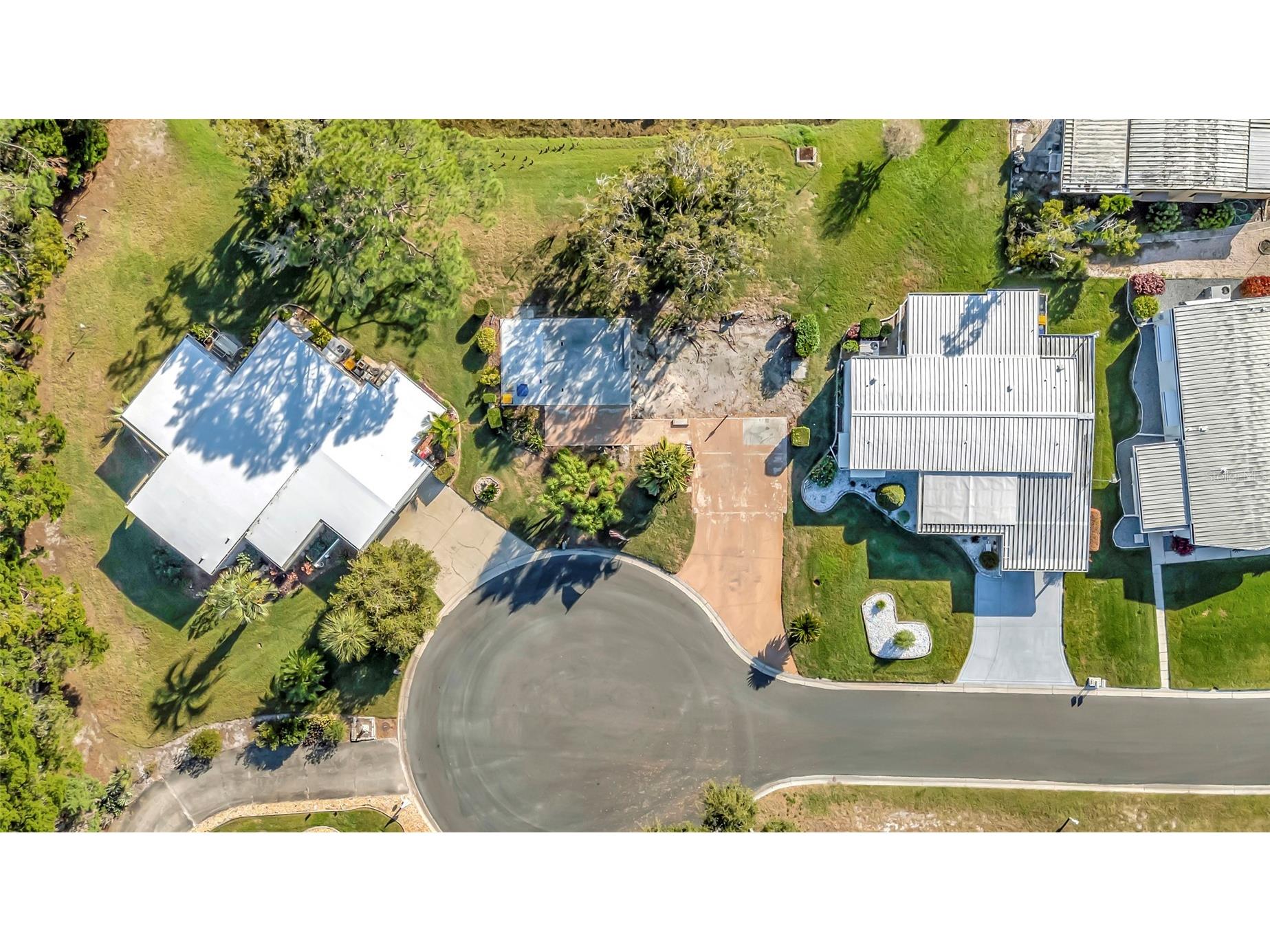 722 Landry Lane Tavares FL 32778 - HARRIS CHAIN OF LAKES G5115196 image13