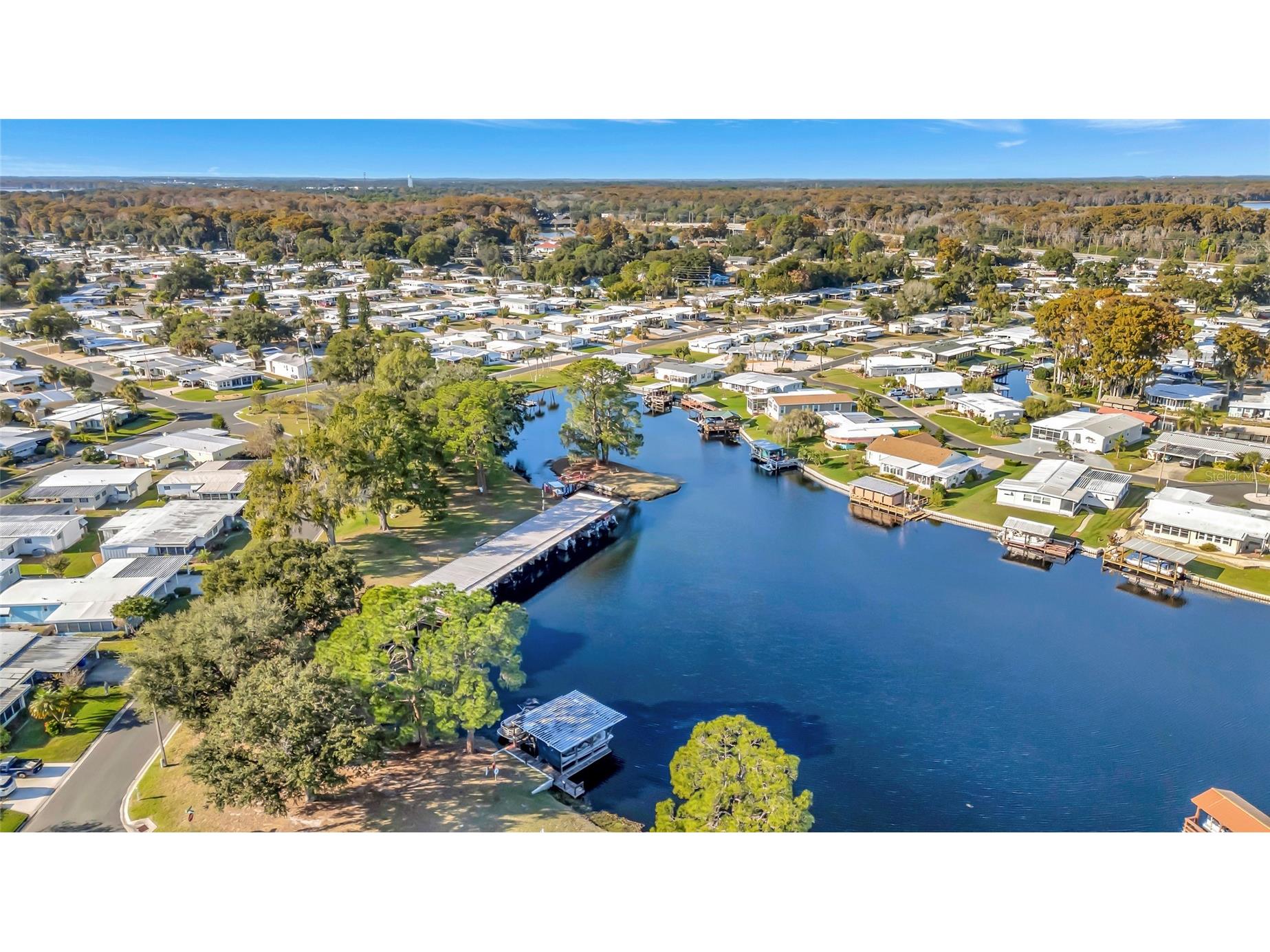 722 Landry Lane Tavares FL 32778 - HARRIS CHAIN OF LAKES G5115196 image5