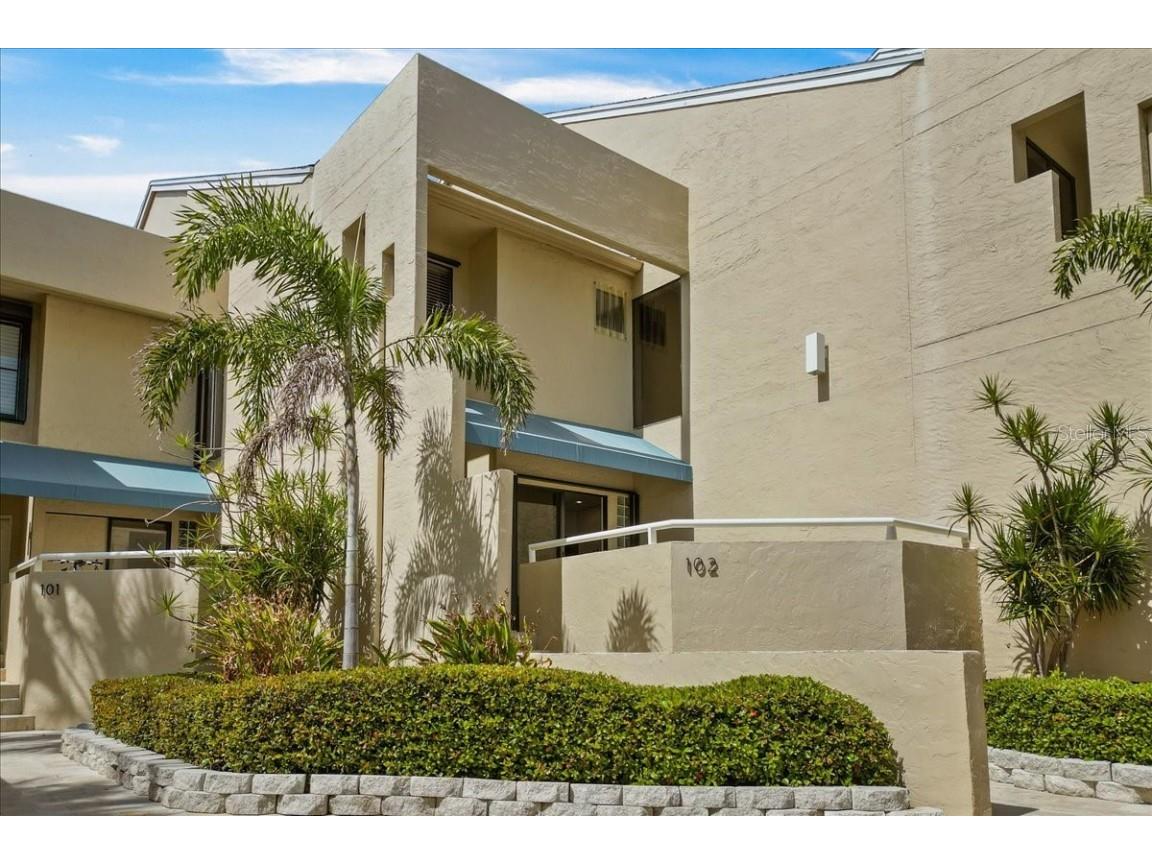 722 Pinellas Bayway S #102 Saint Petersburg FL 33715 P4933979 image1