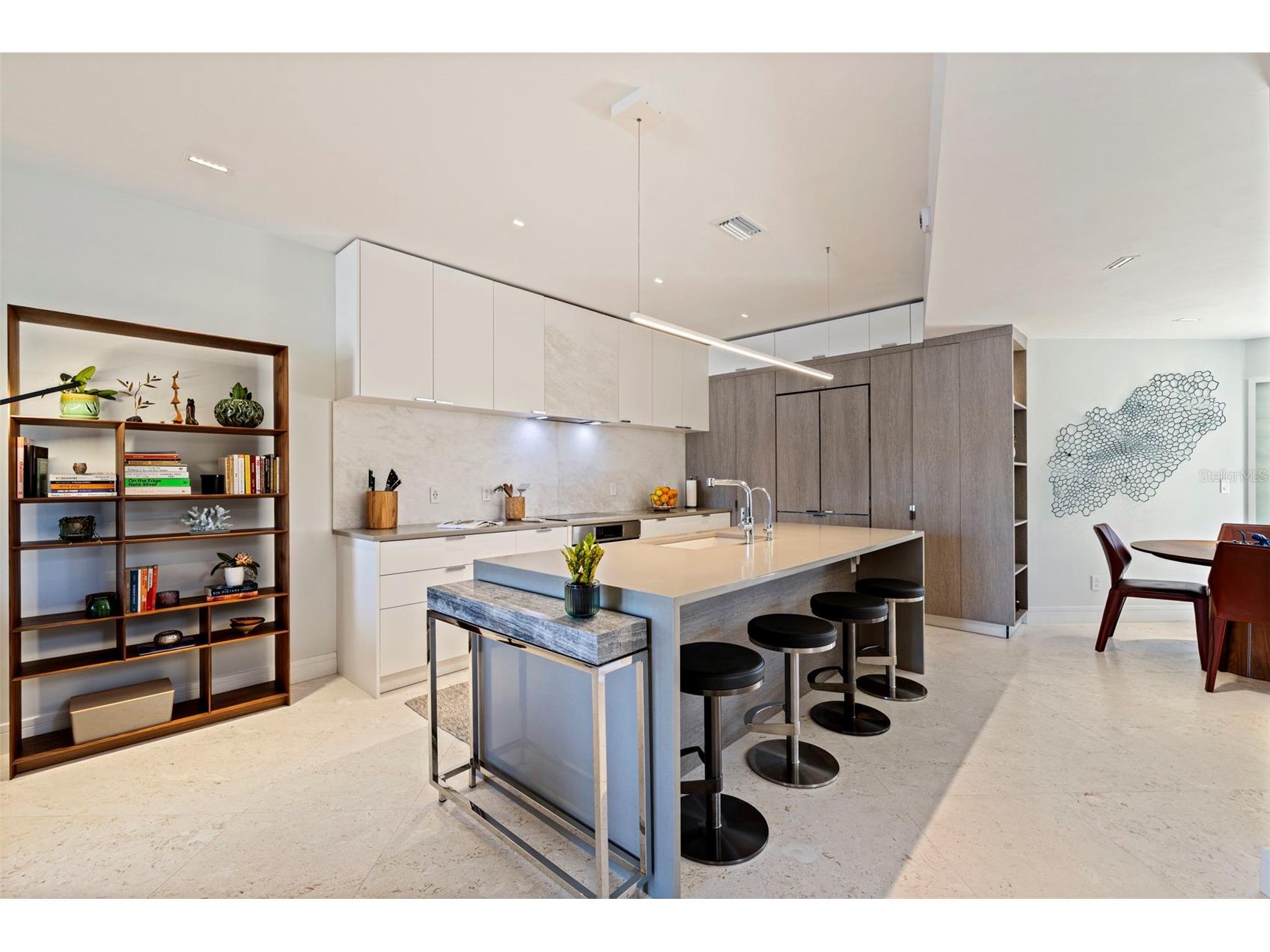 722 Pinellas Bayway S #104 Tierra Verde FL 33715 - GRAND CANAL TB8489523 image2
