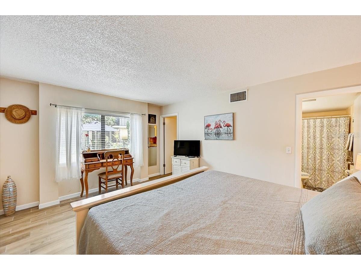 722 S Blvd Of The Presidents #105 Sarasota FL 34236 TB8488529 image11