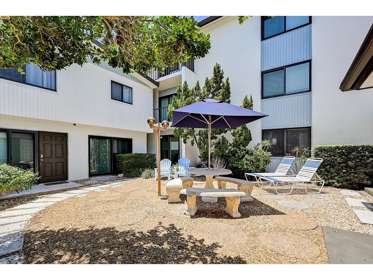 722 S Blvd Of The Presidents #105 Sarasota FL 34236 TB8488529 image3