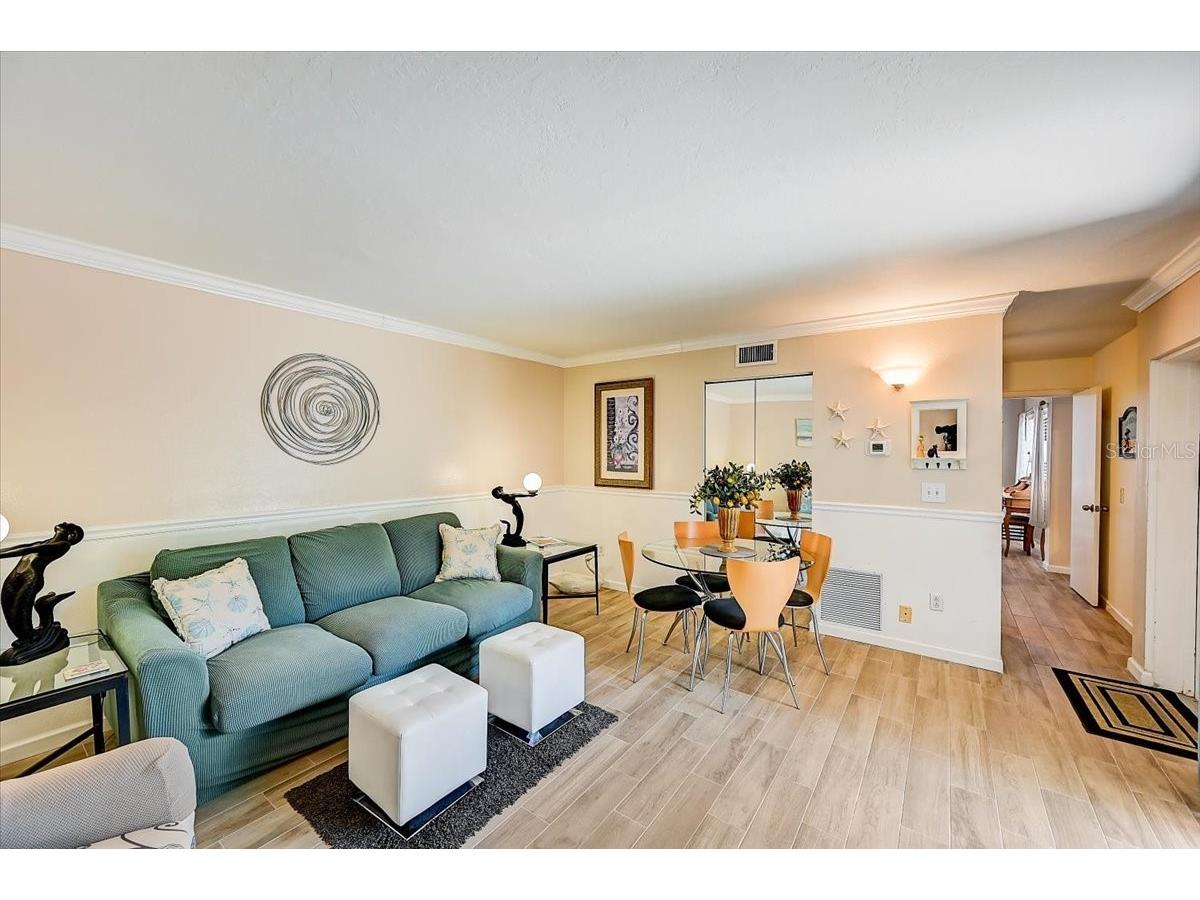 722 S Blvd Of The Presidents #105 Sarasota FL 34236 TB8488529 image6