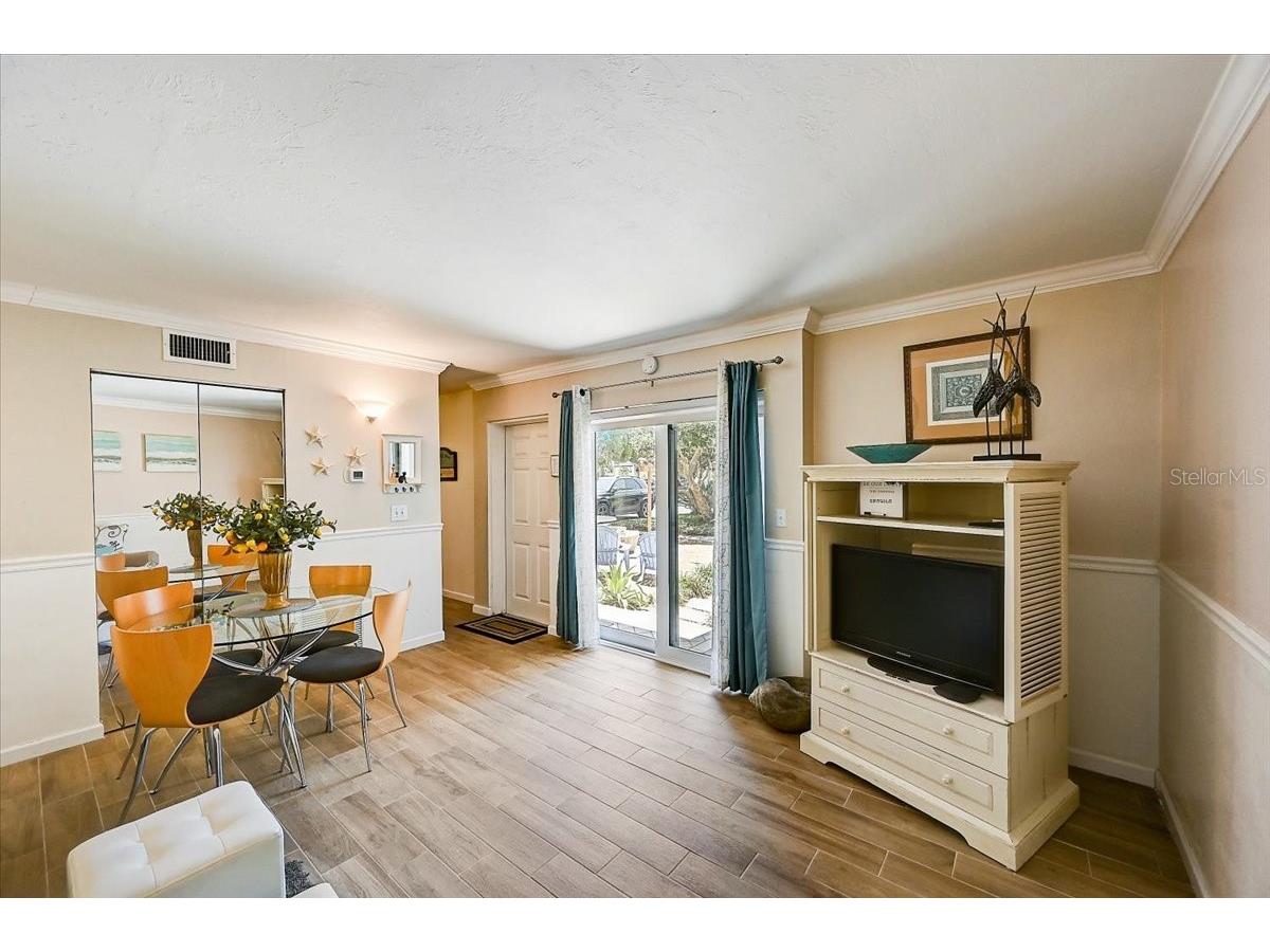 722 S Blvd Of The Presidents #105 Sarasota FL 34236 TB8488529 image8