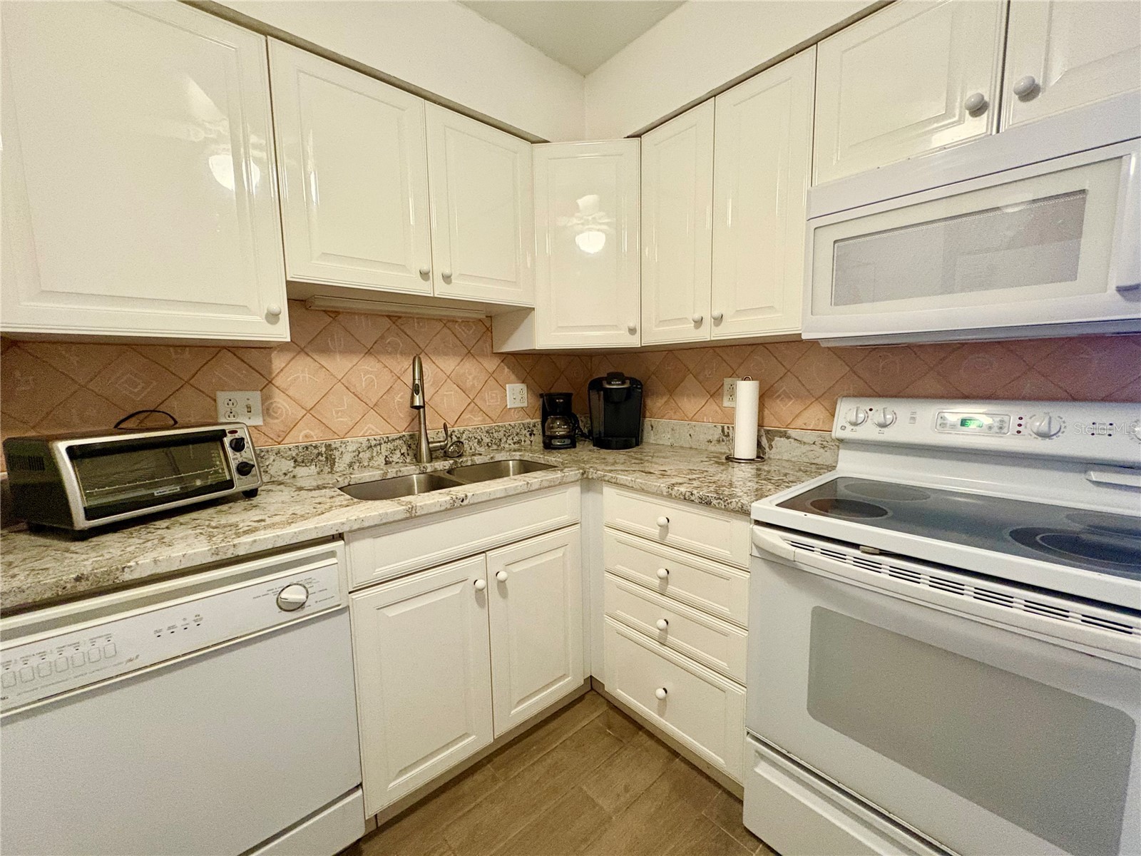 722 S Blvd Of The Presidents #105 Sarasota FL 34236 TB8488529 image9