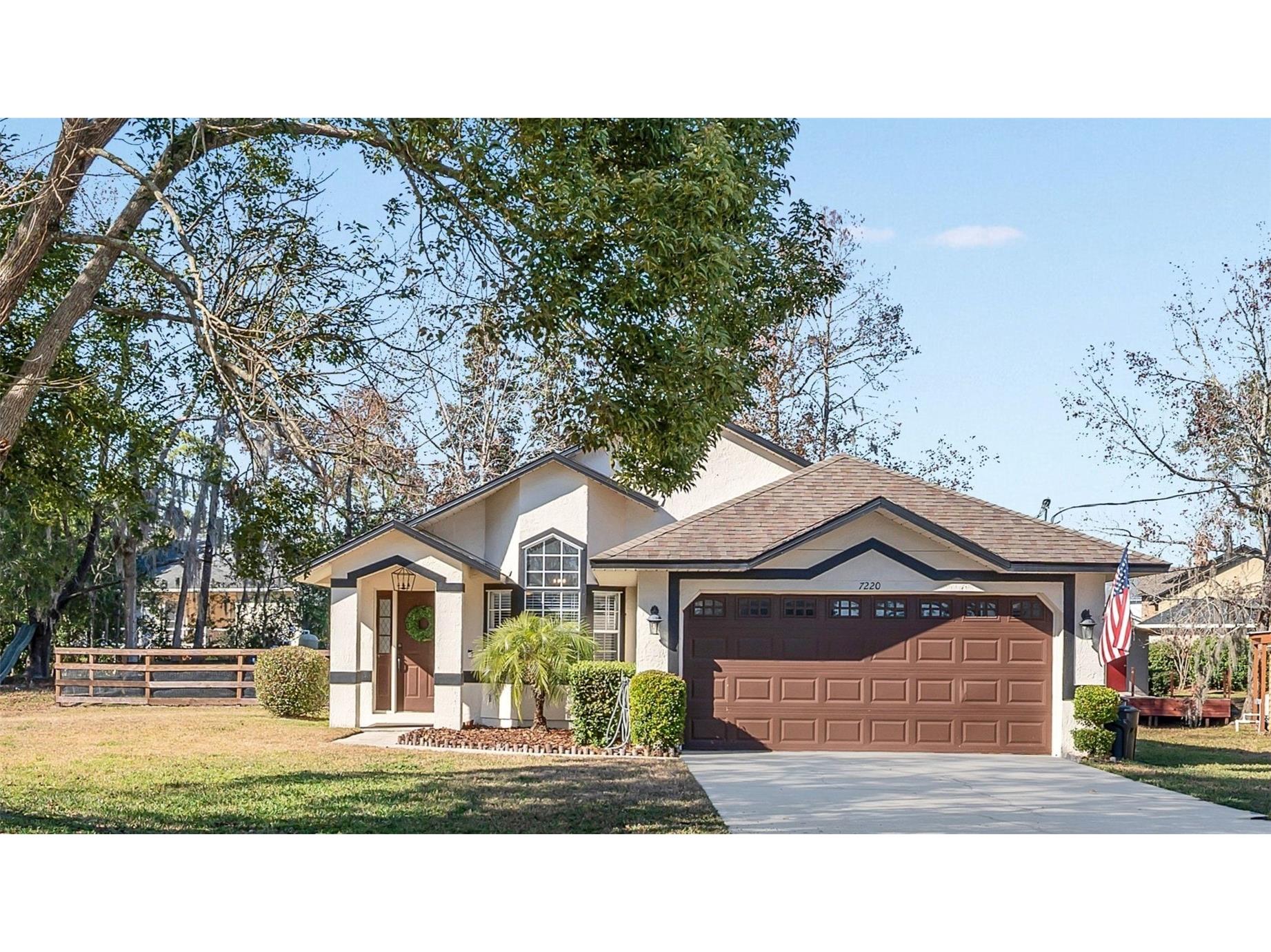 7220 Lake Drive Sanford FL 32771 - LAKE SYLVAN V4947098 image1