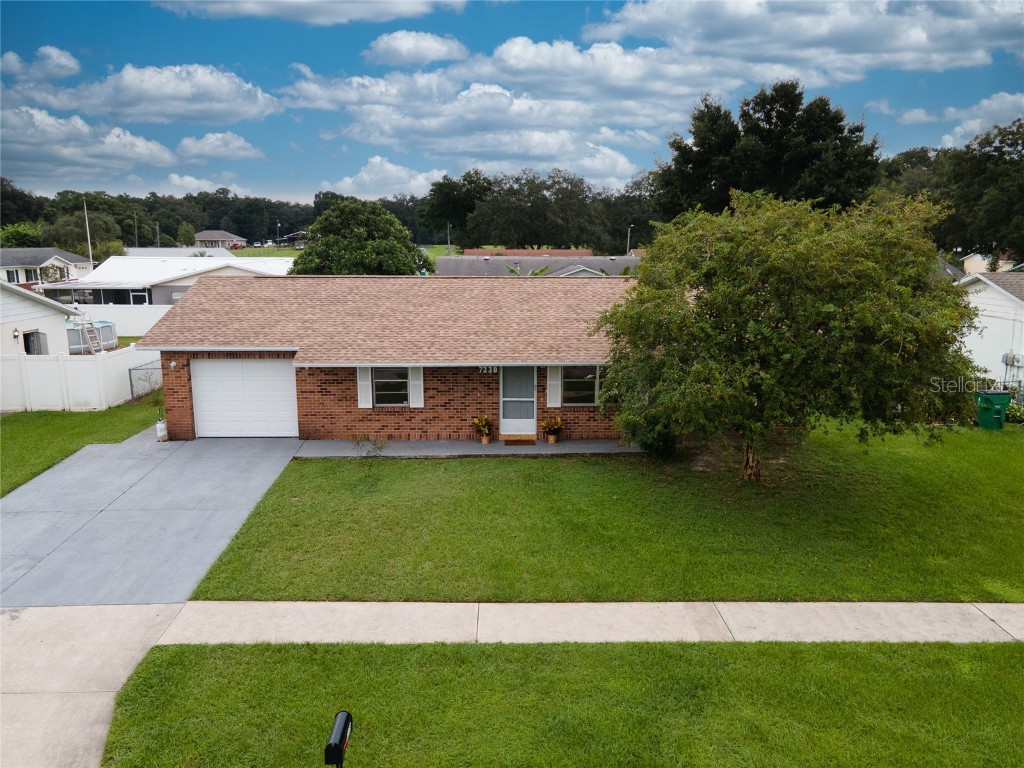 7220 Landover Drive Zephyrhills FL 33540 T3330124 image1