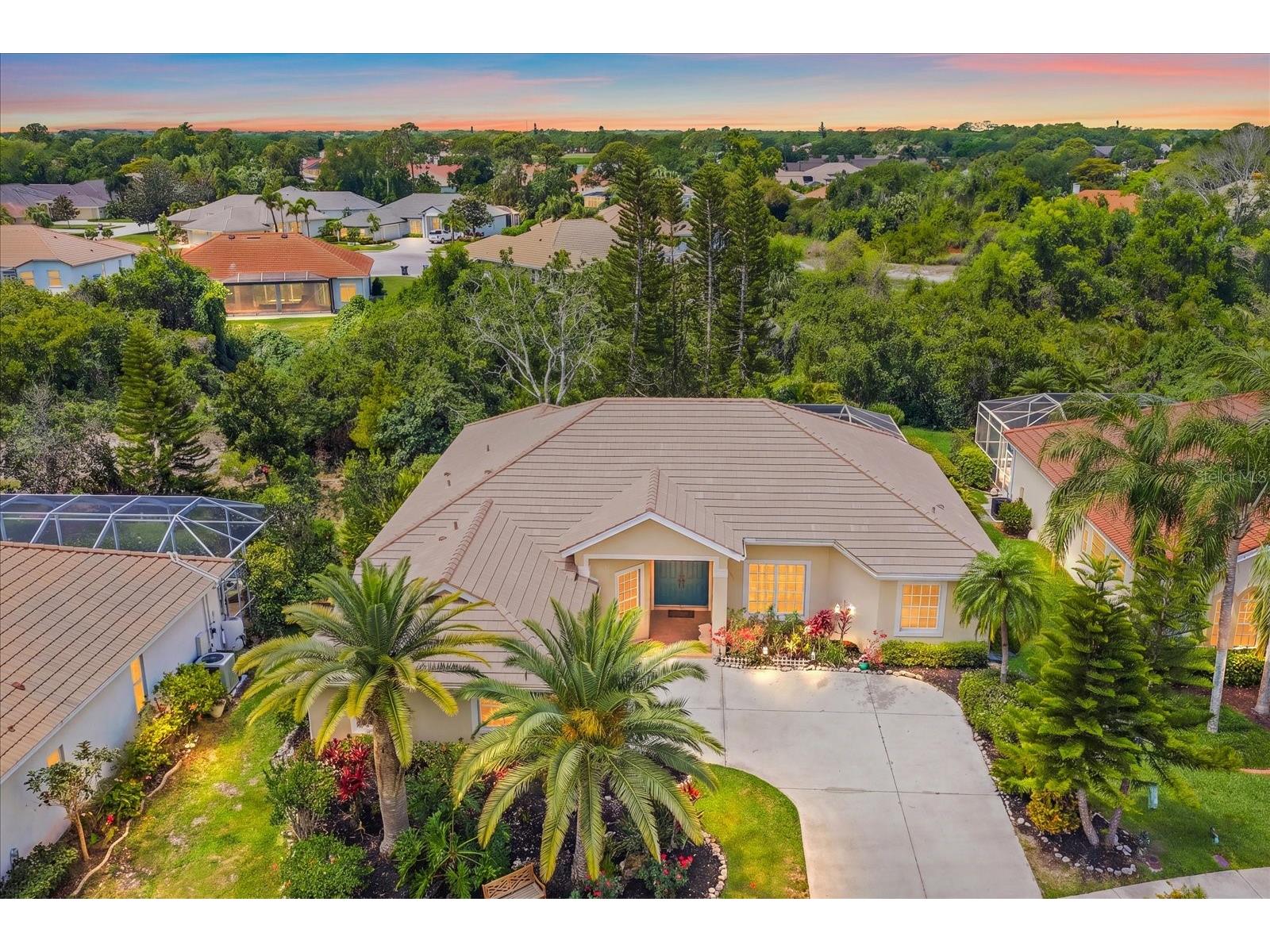 7220 Southgate Court Sarasota FL 34243 A4689847 image1