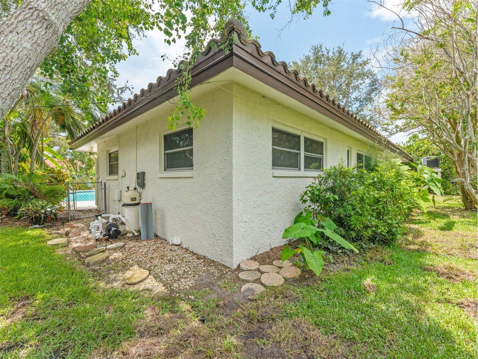 7220 Sunshine Drive S Saint Petersburg FL 33705 TB8418923 image33