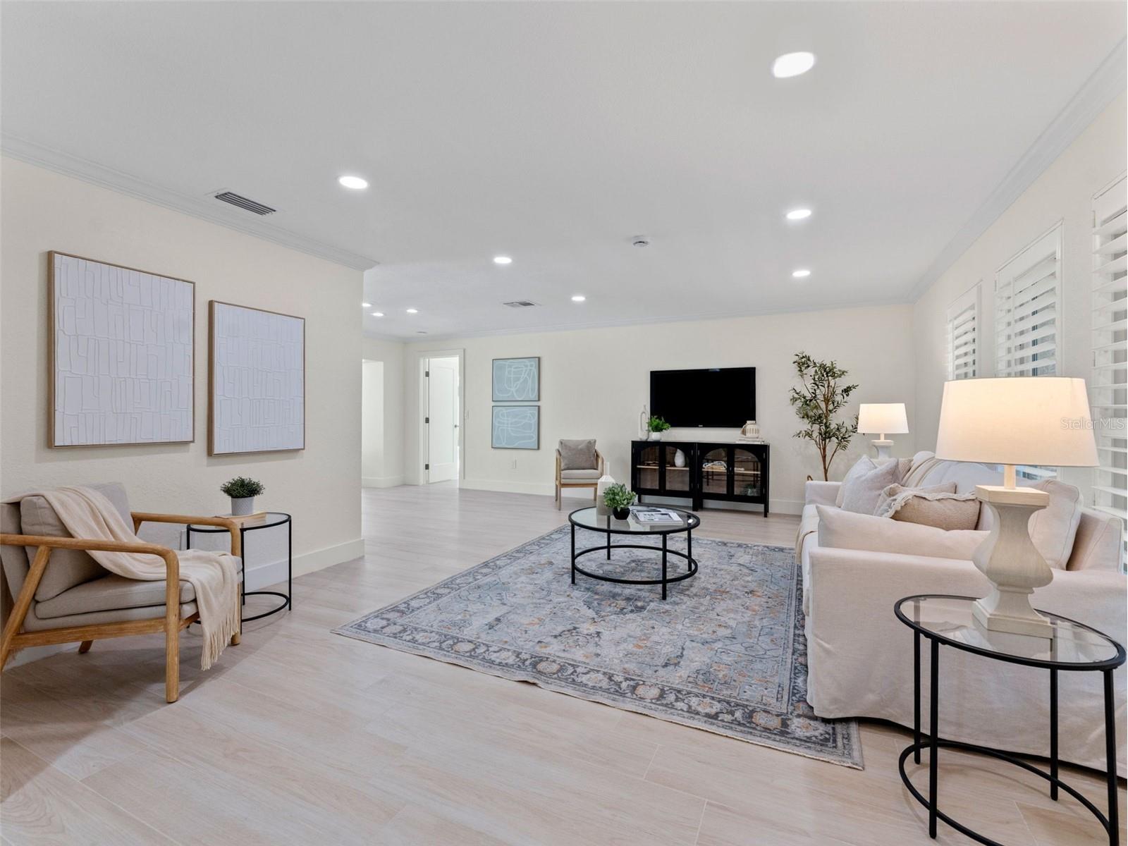7220 Sunshine Drive S Saint Petersburg FL 33705 TB8418923 image5
