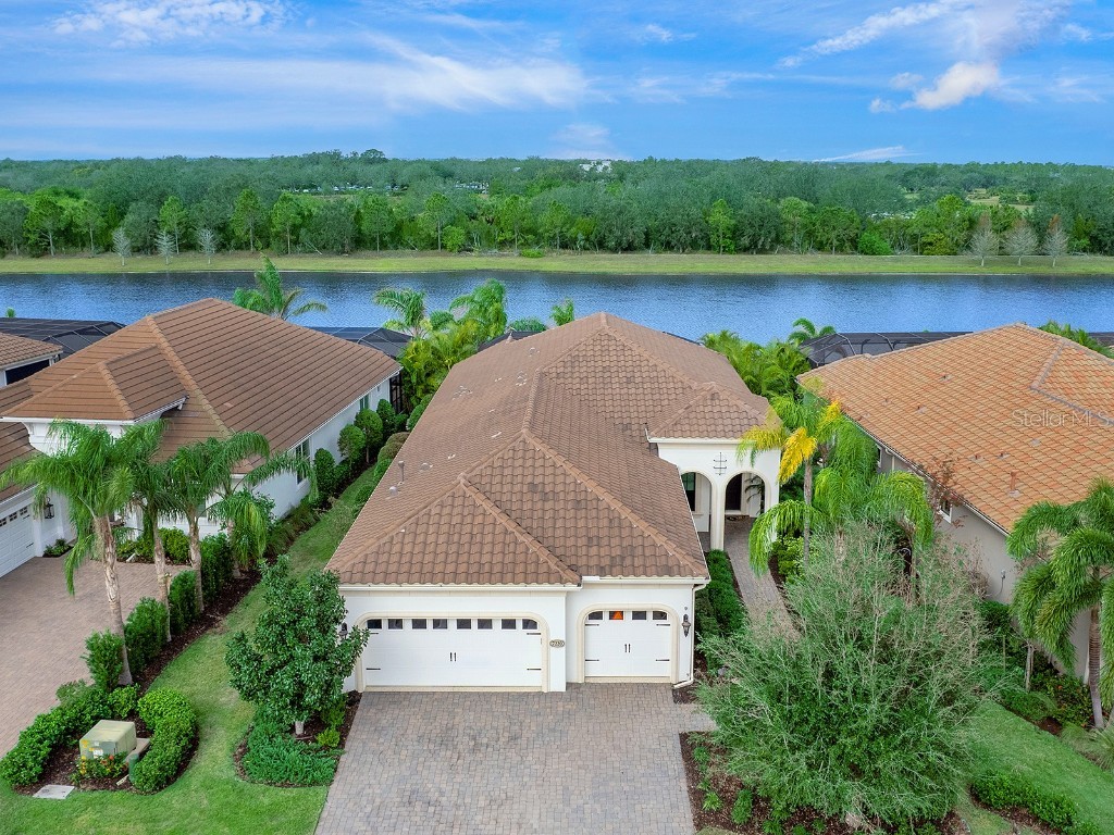 7220 Whittlebury Trail Lakewood Ranch FL 34202 A4636894 image1